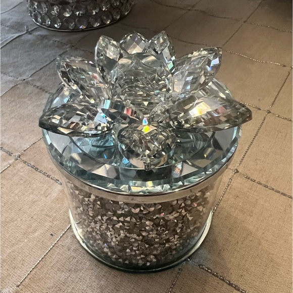 Beautiful Flower Jewerly Holder - Picture 5 of 17